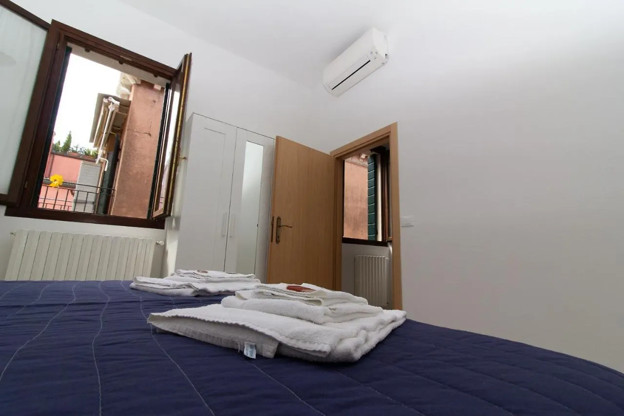 Veneziacentopercento San Pietro Apartment  Venedig